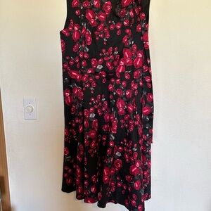 NWT-DRESS TELLS Fit & Flare Black Dress Floral Roses Size XXL tie detail
